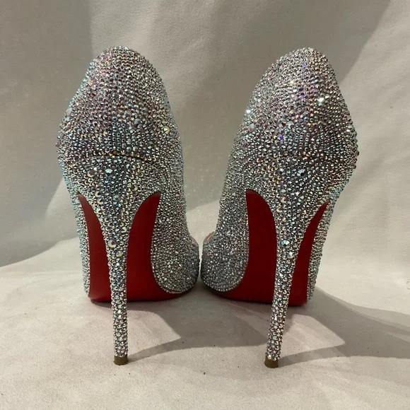 Christina Louboutin Pumps - Picture 3 of 6